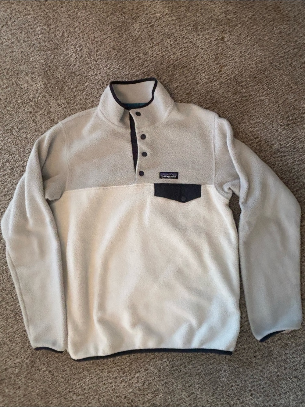 Patagonia Synchilla Fleece Pullover in Cream & Navy with Navy Trim
